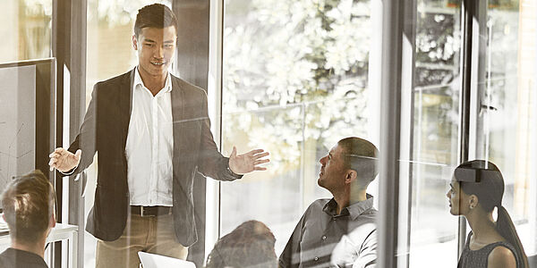 Schulungen und Trainings: Mitarbeitende fit machen für die Automatisierung