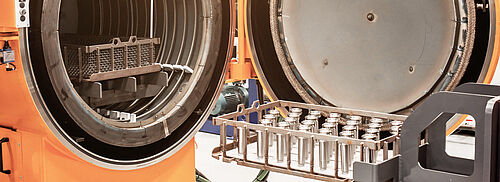 Die metallverarbeitende Industrie Die Chemiebranche nutzt Verfahrenstechnik für die Wärmebehandlung.